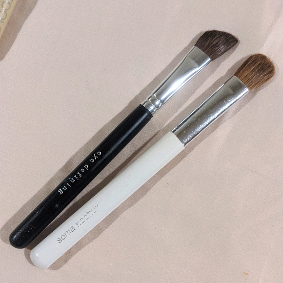 bareMinerals Other - 3/$33 - RARE Midi Travel Eye Brushes i.d. Bare Escentuals & Sonia Kashuk